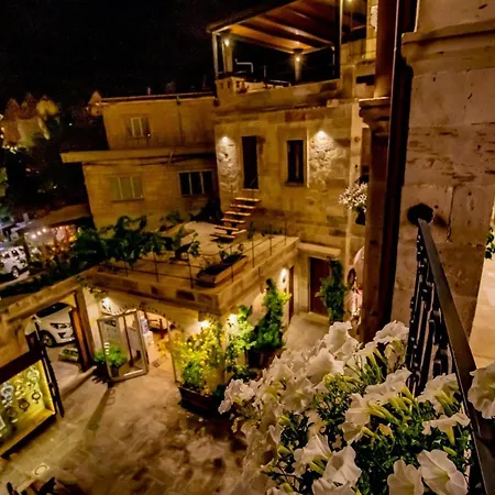 Aren Cave And Art Gallery Hotel