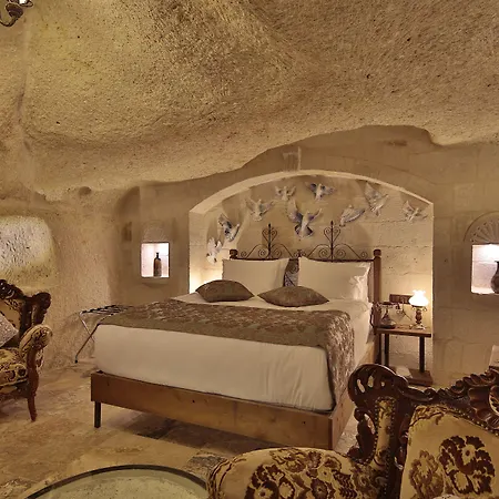 Aren Cave And Art Gallery Hotel