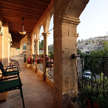 Aren Cave And Art Gallery Hotel