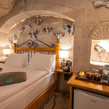 Aren Cave And Art Gallery Hotel