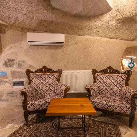 Hotel Aren Cave And Art Gallery 2*