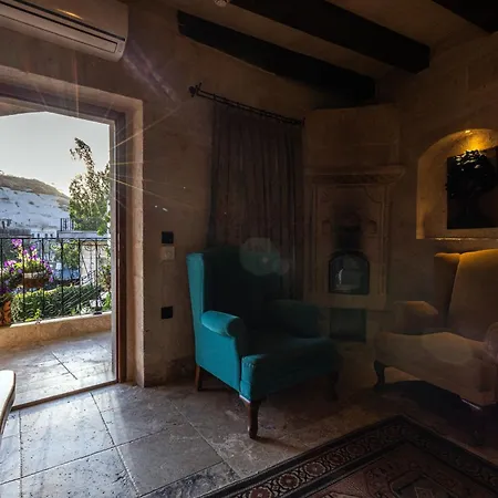Aren Cave And Art Gallery Hotel