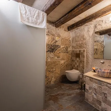 Aren Cave And Art Gallery Hotel 2*