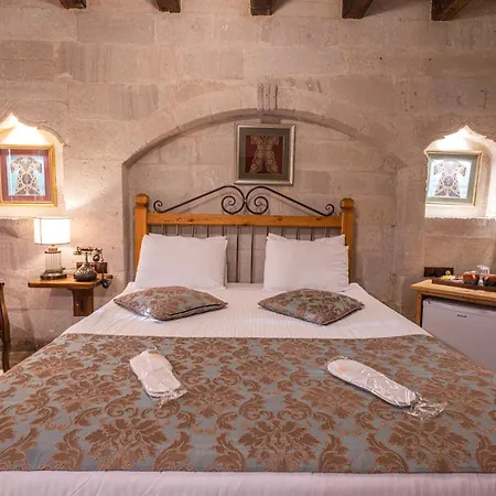 Aren Cave And Art Gallery Hotel 2*