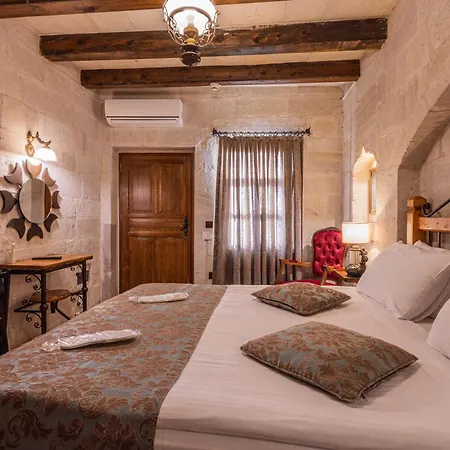 Hotel Aren Cave And Art Gallery