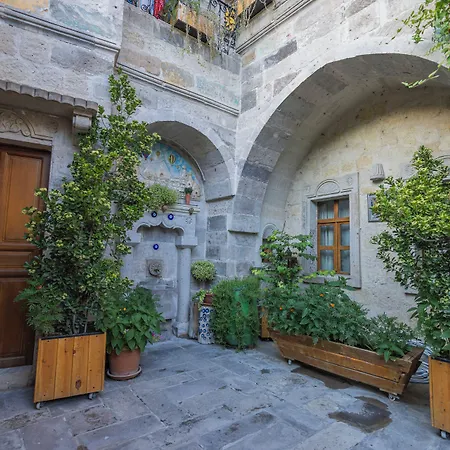 Aren Cave And Art Gallery 2* גורמה