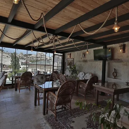 Aren Cave And Art Gallery 2*