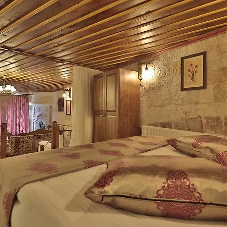 Aren Cave And Art Gallery Hotel