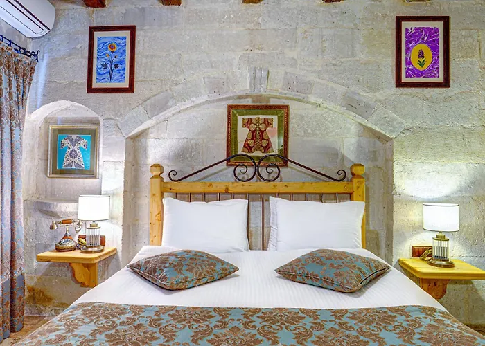 Hotel Aren Cave And Art Gallery 2*