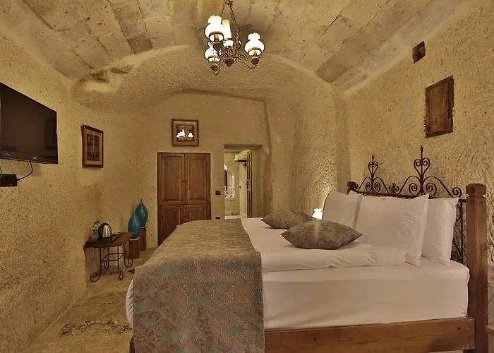 Aren Cave And Art Gallery Hotel 2*