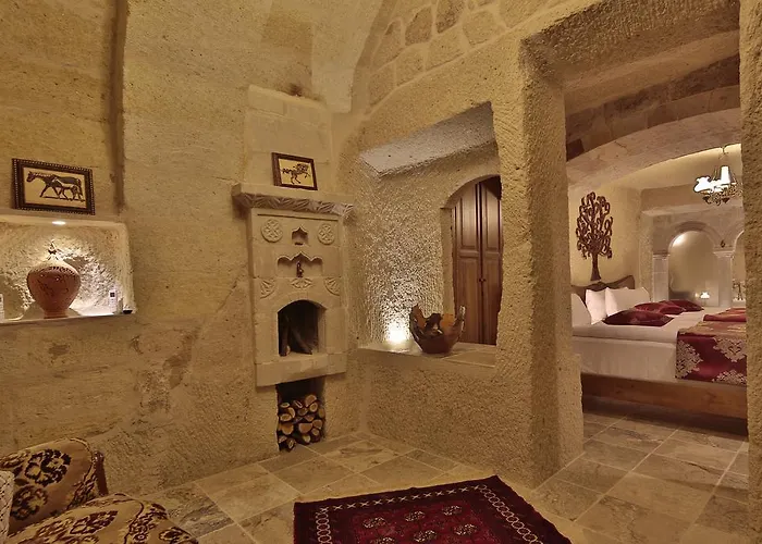 Aren Cave And Art Gallery 2*