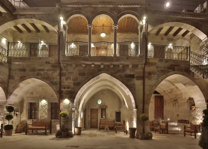 Aren Cave And Art Gallery 2*