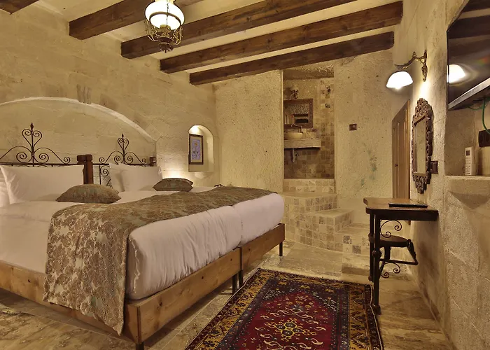 Aren Cave And Art Gallery 2*