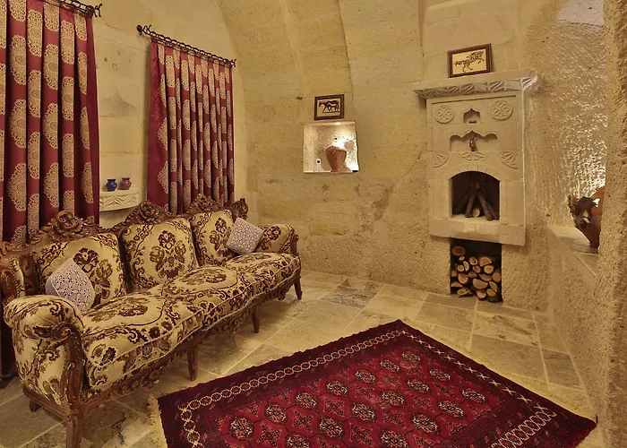 Aren Cave And Art Gallery