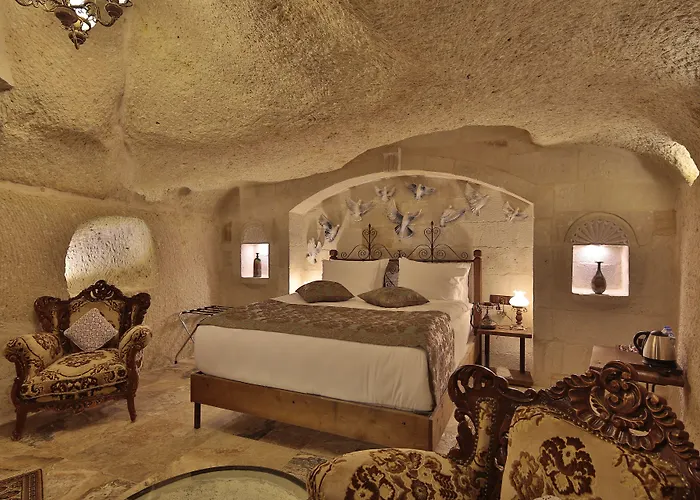 Aren Cave And Art Gallery Hotel