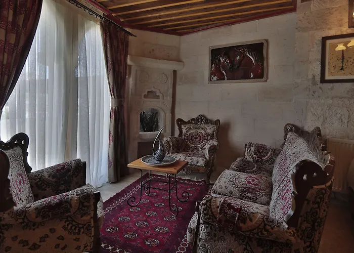 Aren Cave And Art Gallery 2*