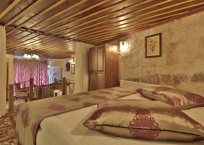 Aren Cave And Art Gallery Hotel